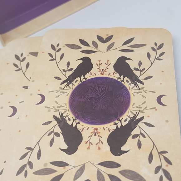 Pure Magic Oracle: Cards for Strength, Courage and Clarity by Andrés Engracia - Picture 5 of 9